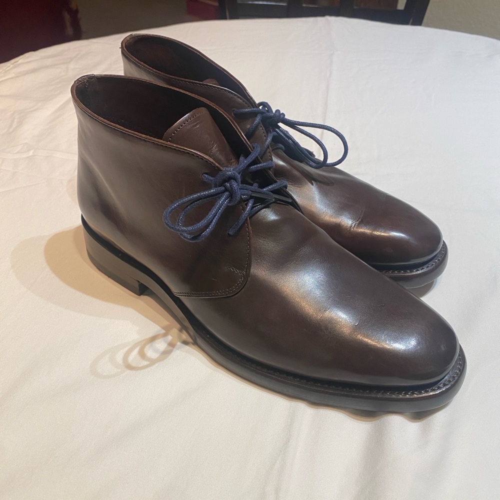 Frye Rich Brown Leather Chukka Boots with Navy Laces